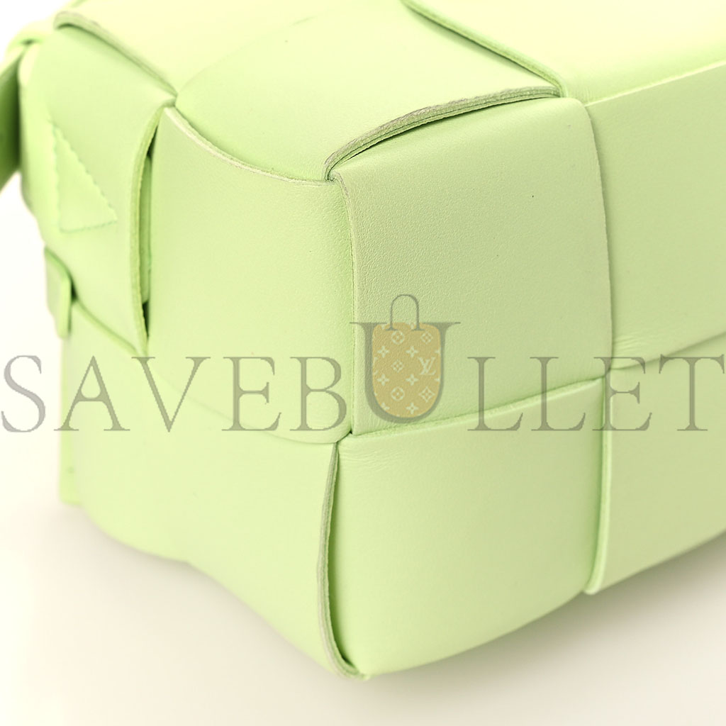 bo*te*ga ve*ne*ta lambskin maxi intrecciato small bR1ck cassette bag fennel (23*10*10cm)
