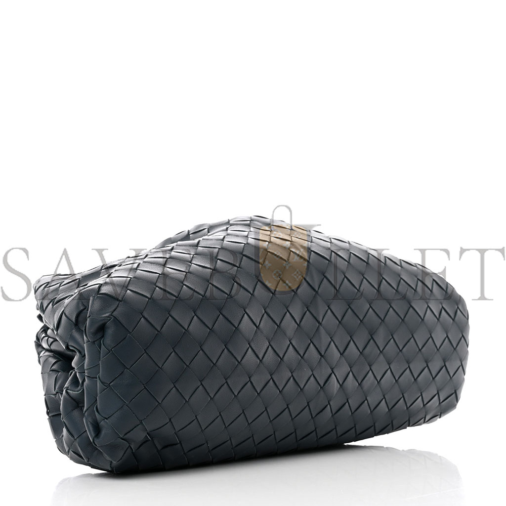 bo*te*ga Ve*ne*ta nappa maxi intrecciato the pouch oversized clutch deep blue 1313552 (37*22*8)