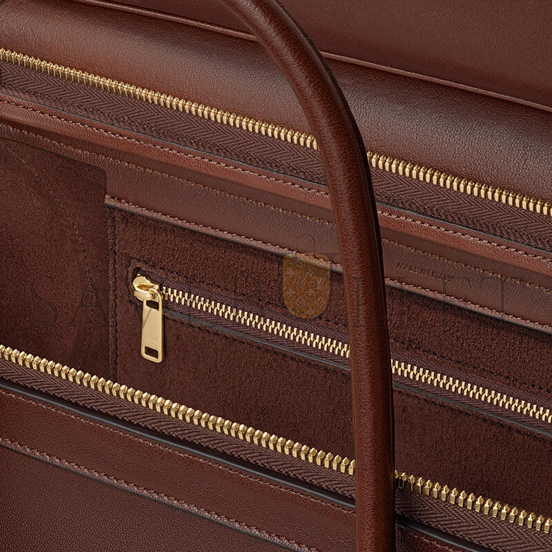 ce1i*e medium smiling new lU*gage in s*pple shiny lambskin 123693gw2.28bk (36*22*16cm)