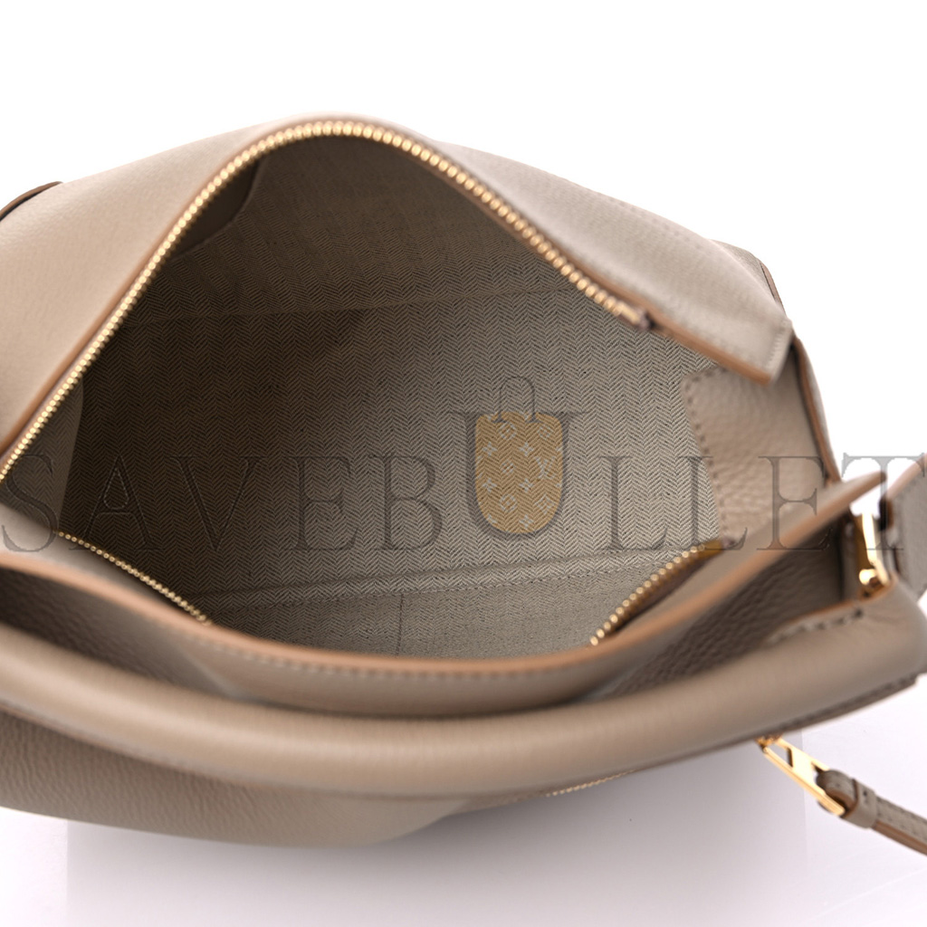 l*ew* grained calfskin small puzzle edge bag sand (24*16.5*10.5cm)
