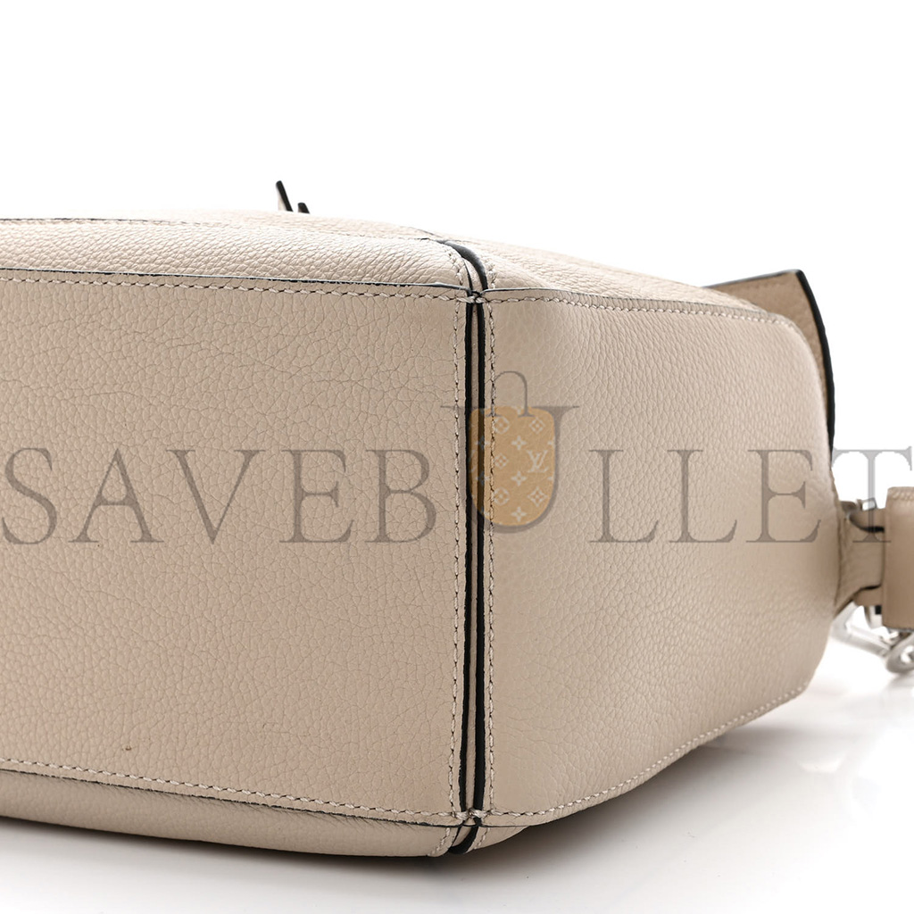 l*ew* grained calfskin small puzzle bag sand (24*16.5*10.5cm)
