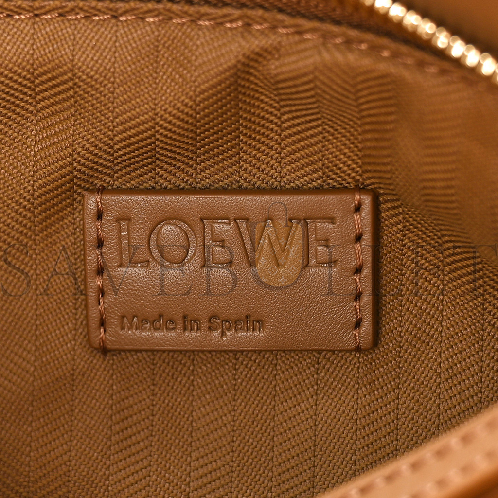 l*ew* satin calfskin monoCh*0me small puzzle edge bag pale oak (24*16.5*10.5cm)