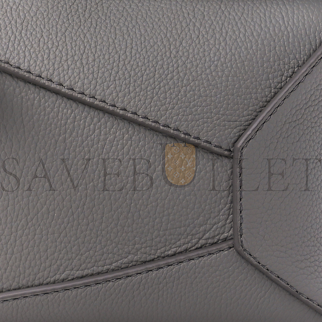 l*ew* soft grained calfskin small puzzle edge bag pearl grey (24*16.5*10.5cm)