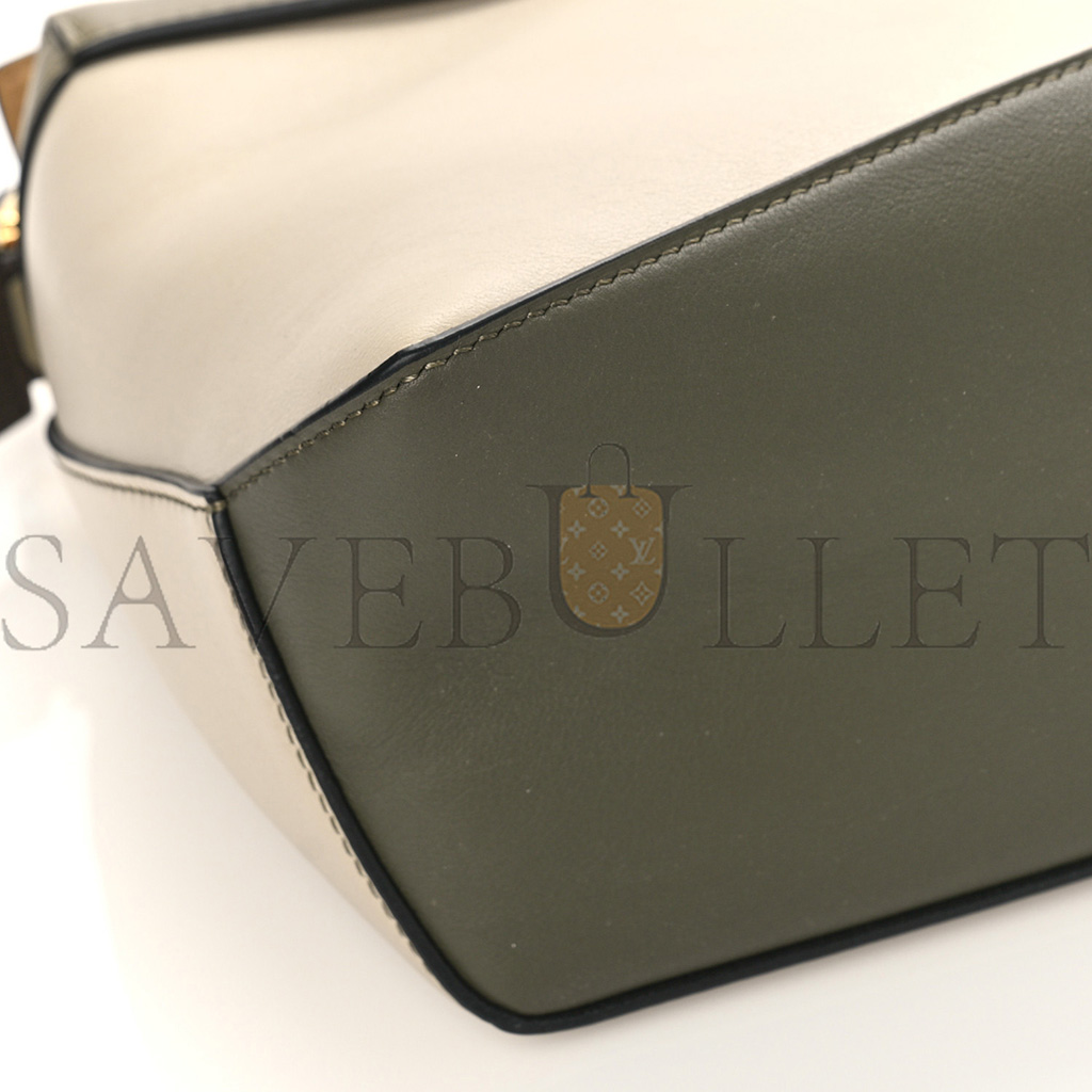 l*ew* calfskin small puzzle edge bag laurel green light oat (24*19*10cm)