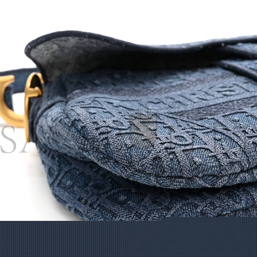 d*or oblique embroidered saddle bag De*1m blue (27*22*5.1cm)