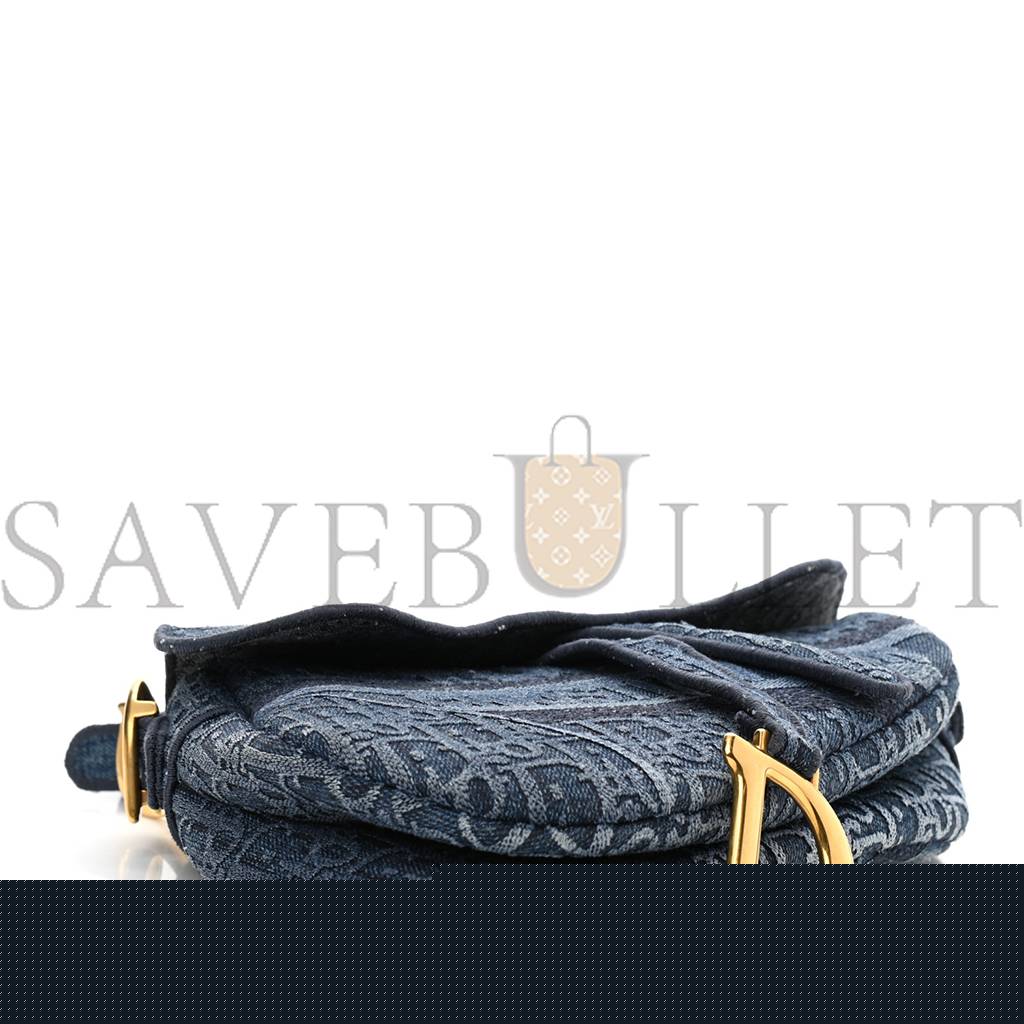 d*or oblique embroidered saddle bag De*1m blue (25*22*5.7cm)